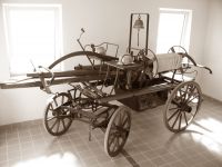 Handdruckspritze 1928-1976 (Sepia).jpg